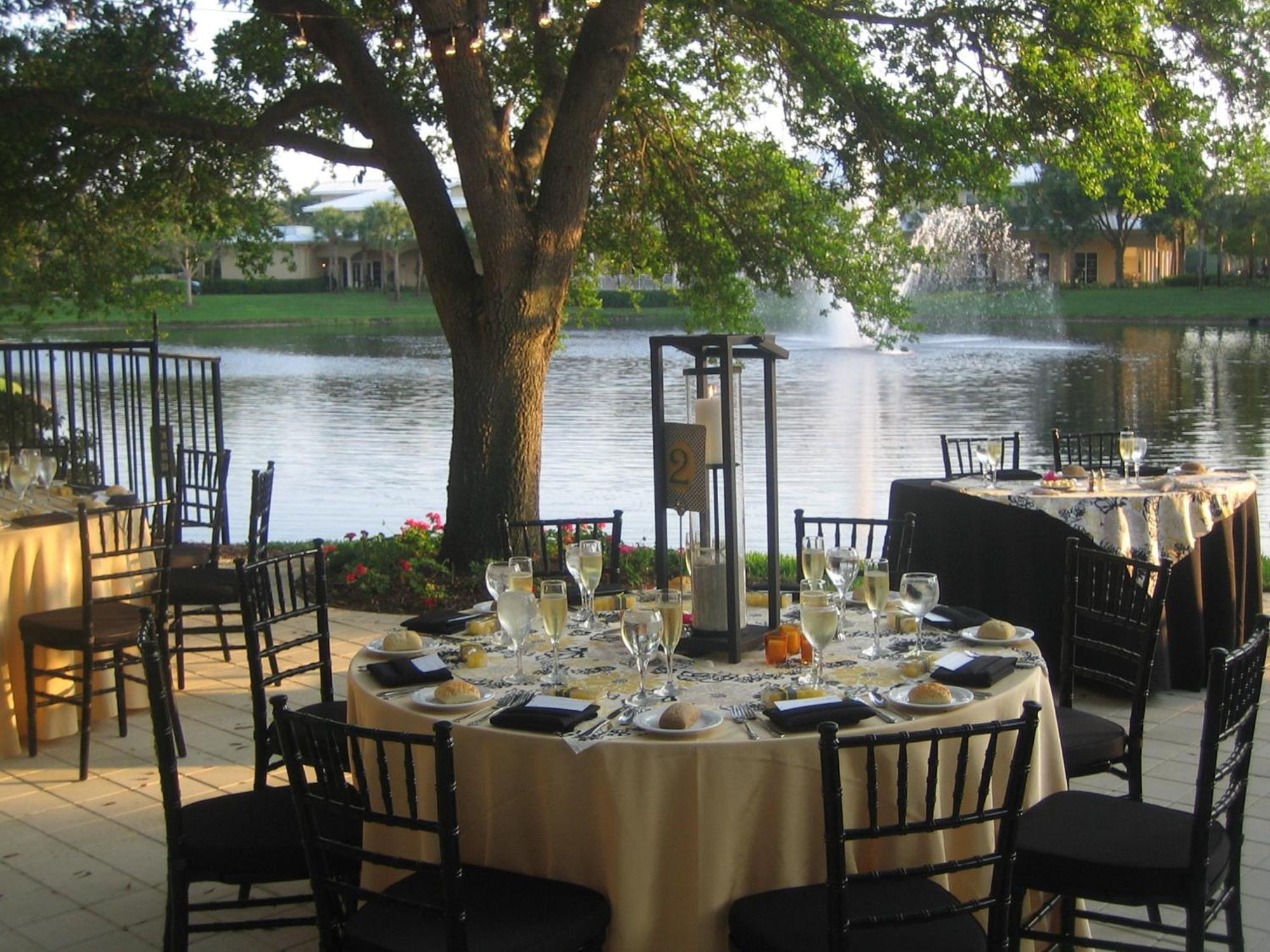 Inn At Pelican Bay Pine Ridge Екстериор снимка